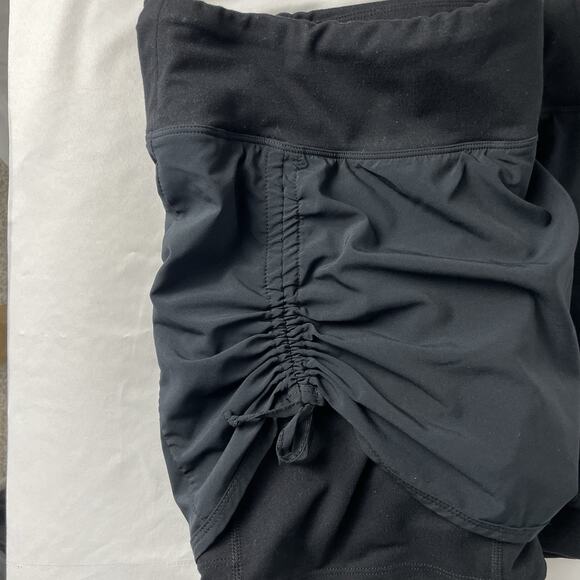 Road Runner Sports 2-in-1 Skort WIth Drawstring detail on side Black Size medium - Picture 6 of 6